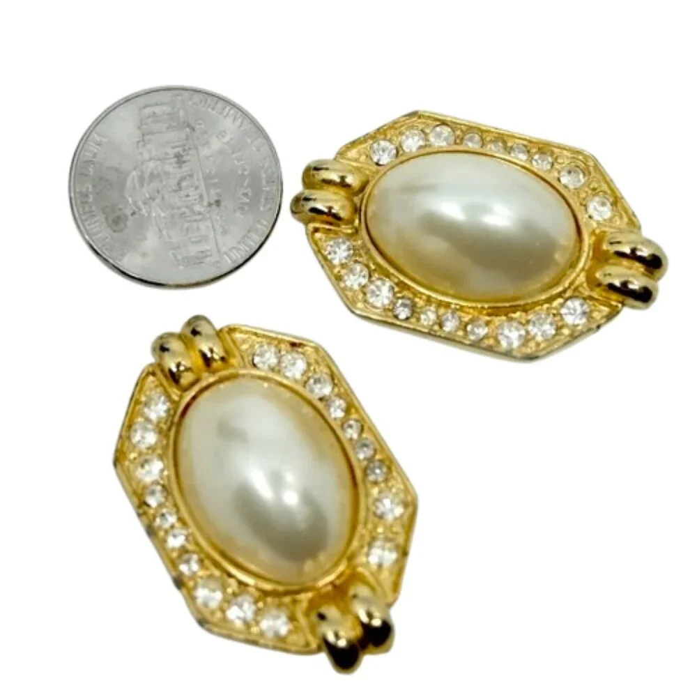 KENNETH JAY LANE~Vintage 90s~MABE PEARL & RHINESTONE GOLD PLATED CLIP EARRINGS - Picture 3 of 5